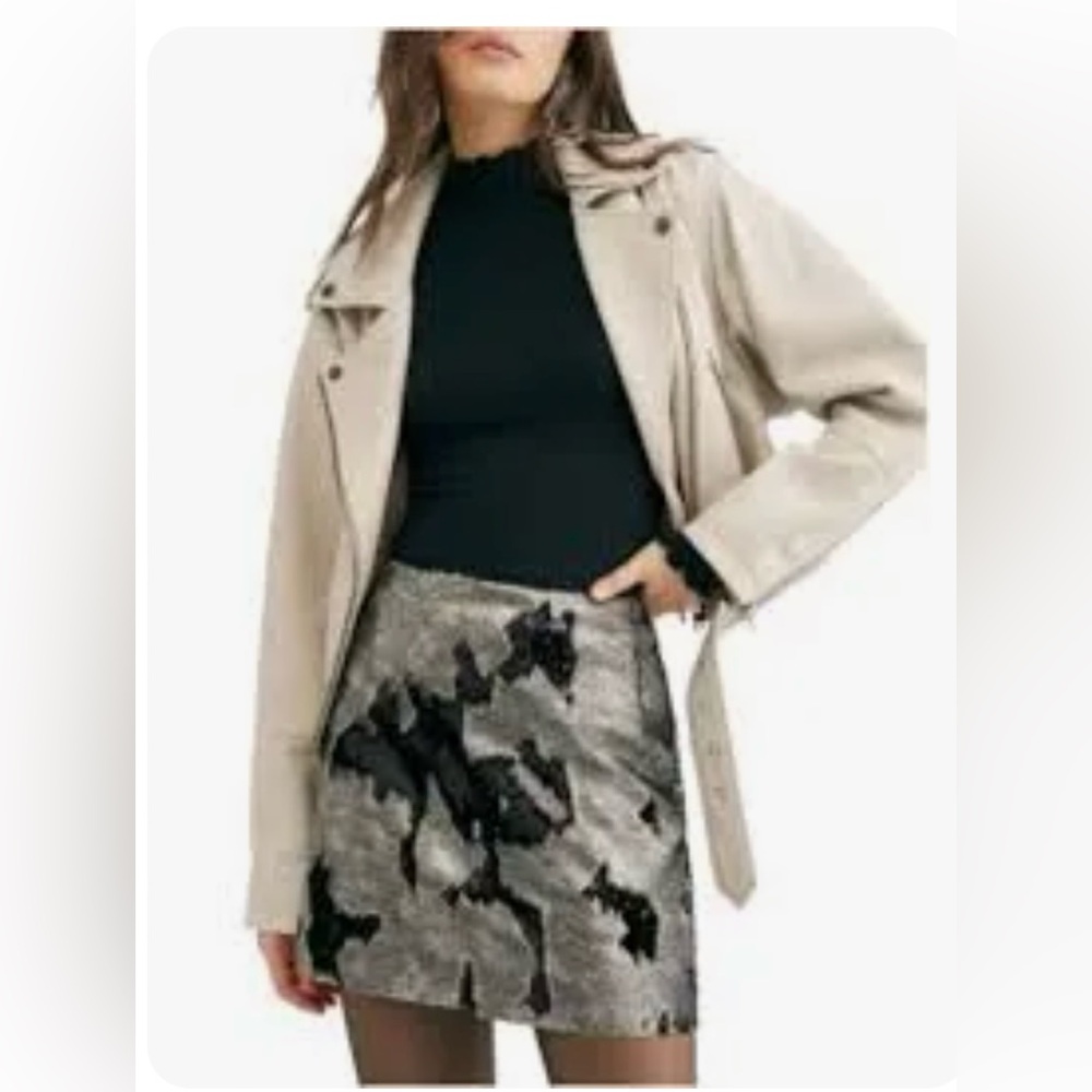 Mini skirt NWT size 10